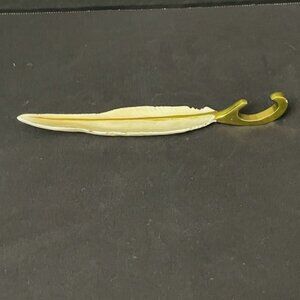 Anthropologie Feather Shaped Bottle Opener Ivory Enamel Brass‎ Toned Barware